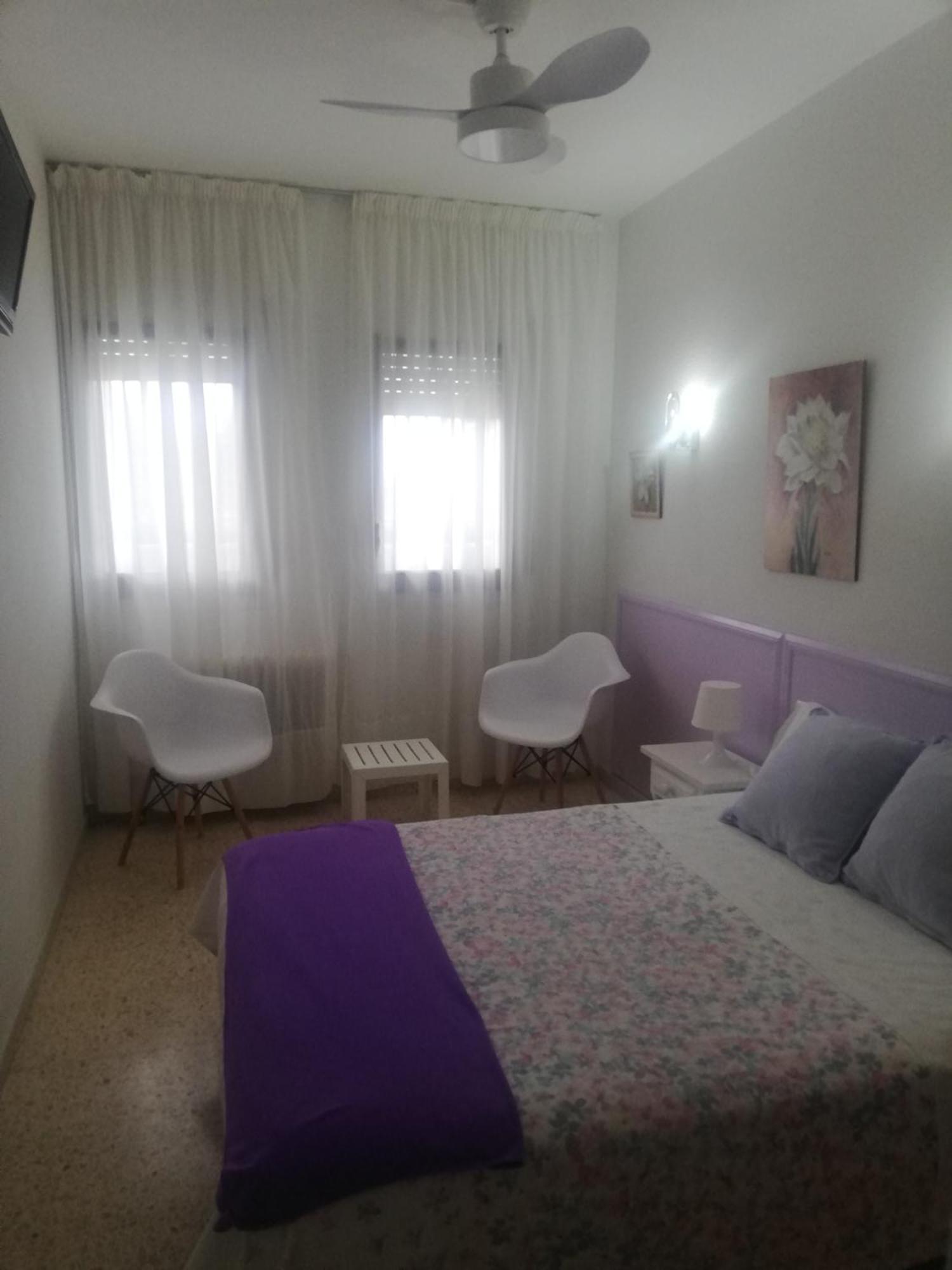 Hostal Los Pinares Lloret de Mar Exterior photo
